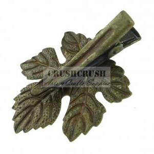 5pcs Antique Brass Maple Leaf Pad Alligator Hair..