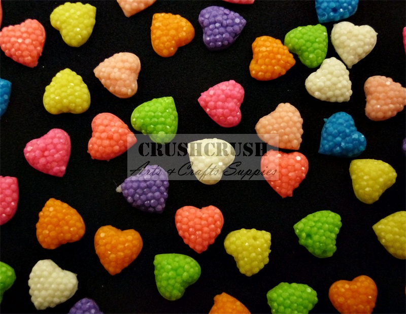 50pcs Tiny Glitter Hearts Flat back Cabochons DIY Glue On F1142